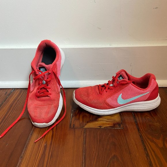 Nike Revolution 3 Running Shoes Sz 5Y/W6.5-7 - Picture 3 of 4